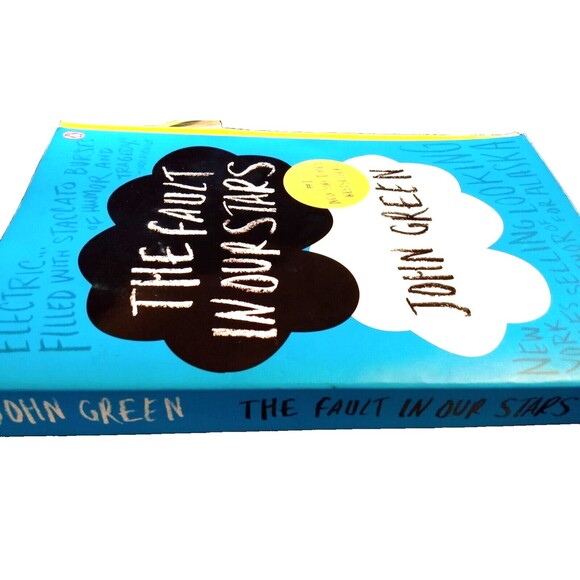 The Fault in Our Stars by John Green 2014 Trade Paperback Excellent story NOS - Picture 2 of 4